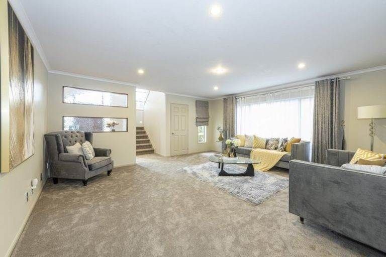Convenient 5 Bedroom Family Home - Widok 2