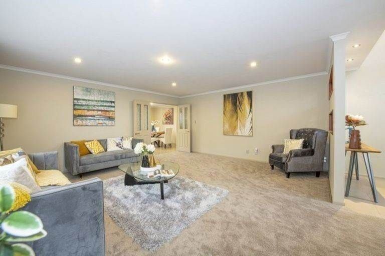Convenient 5 Bedroom Family Home - Widok 3