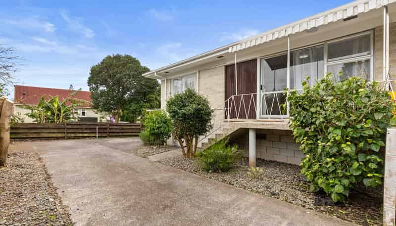 3/4 Cambourne Road , Sandringham
