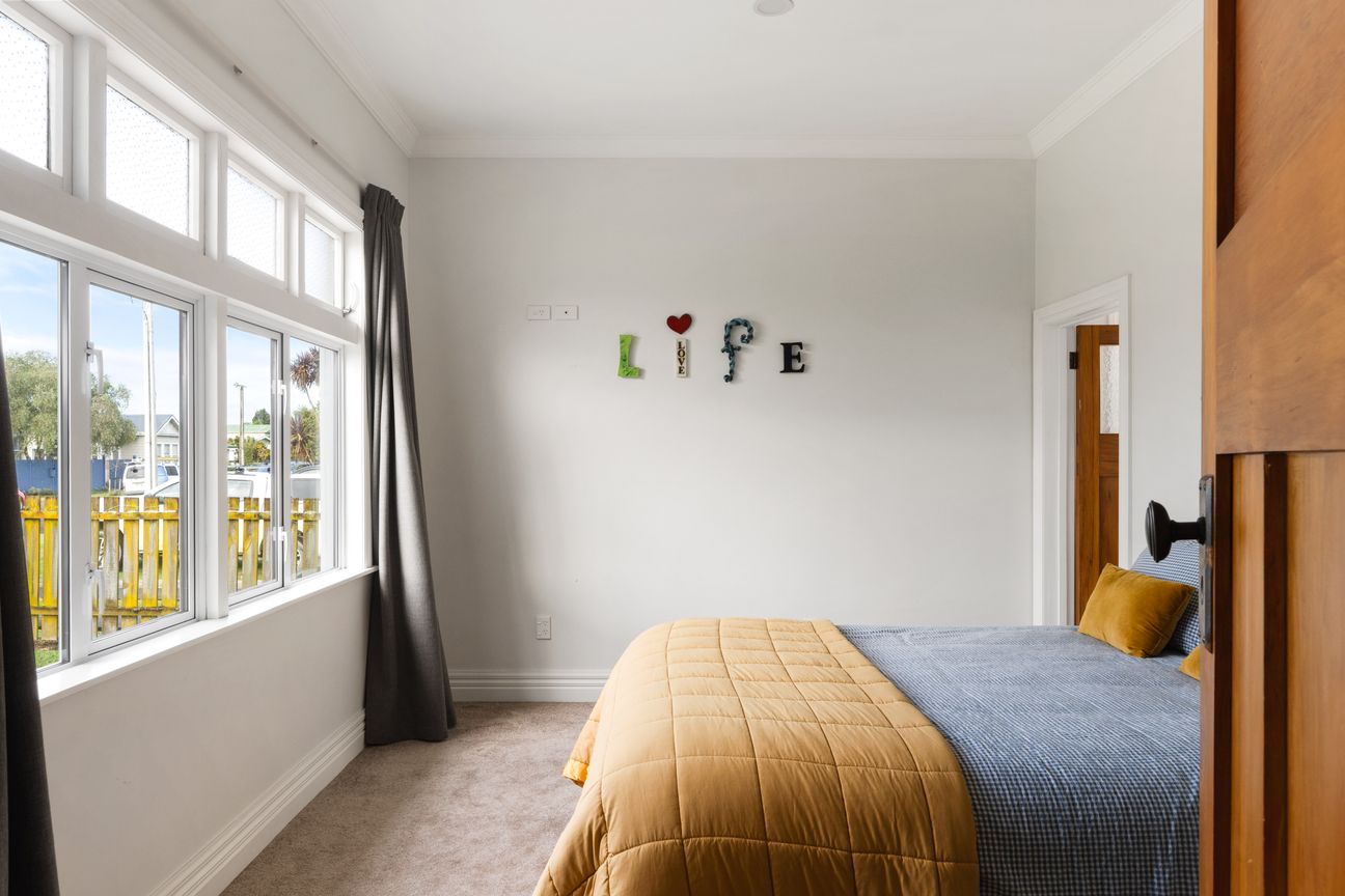 Timeless Character Meets Modern Comfort - Więcej