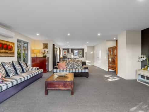 5 Blackadder Road, Pegasus