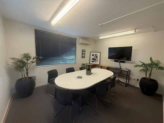 Functional Sydenham Warehouse & Office