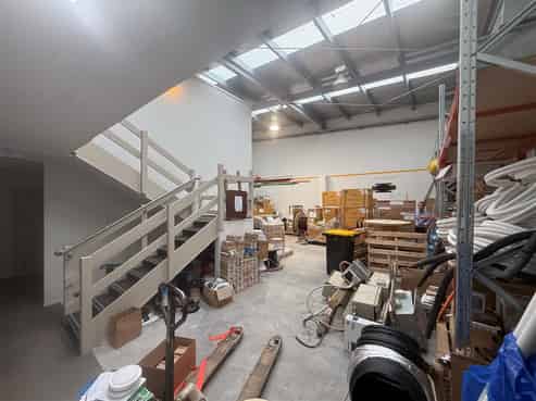 Functional Sydenham Warehouse & Office