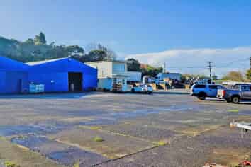 HIGH EXPOSURE VERSATILE PREMISES
