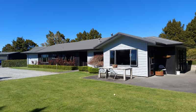 1443 Poihipi Road, Kinloch
