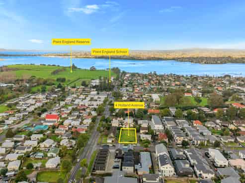 4 Holland Avenue, Point England