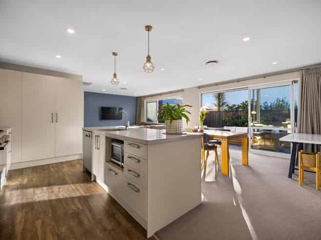 37 Risinghurst Terrace, Lower Shotover