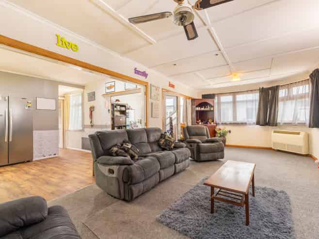 13 York Street, Feilding