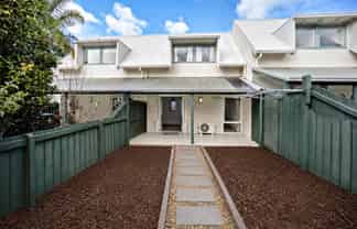 24/1 Water Street, Otahuhu