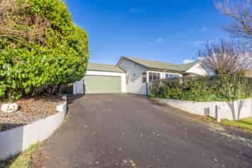 1 Sunnyhills Avenue, Glenview