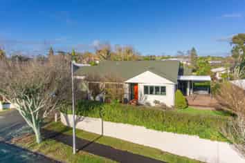 1 Sunnyhills Avenue, Glenview