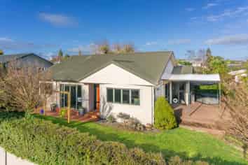 1 Sunnyhills Avenue, Glenview
