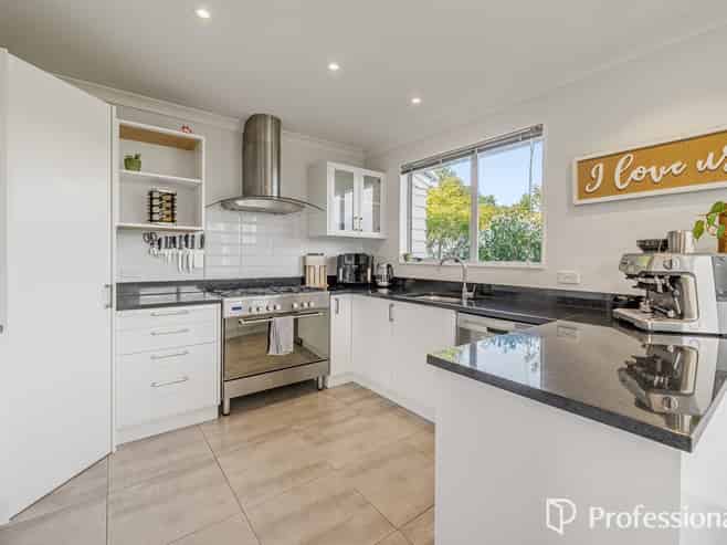 7 Timaru Grove, Kelson