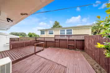 3B Kelvyn Grove, Hillpark