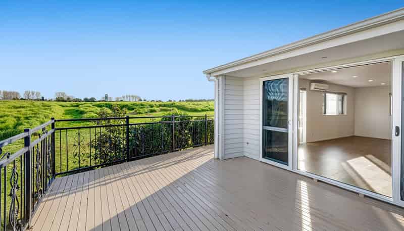 21 Kaipuke Crescent, Gulf Harbour
