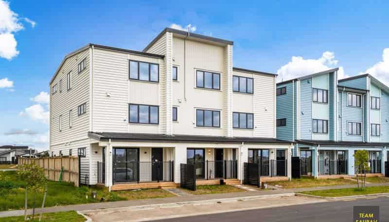 27,29 & 31 Awhi Way, Karaka