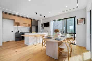 6/8 Park Rise, Campbells Bay