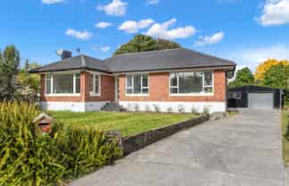 8 Malcolm Place, Mangere East