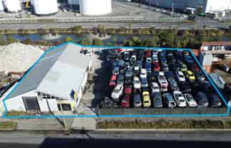 Freehold Warehouse + Large Yard 