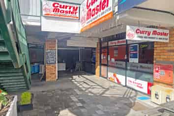 73m² PRIME ARCADE SPACE IN OREWA
