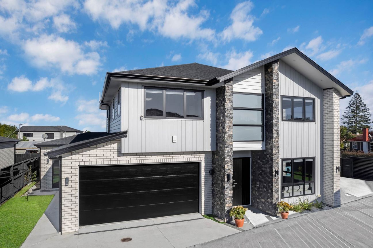 Luxury, Space & Versatility–A Home That Has It All – pohled 2