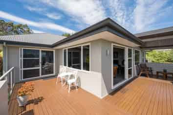 28 Ballard Drive, Stoke
