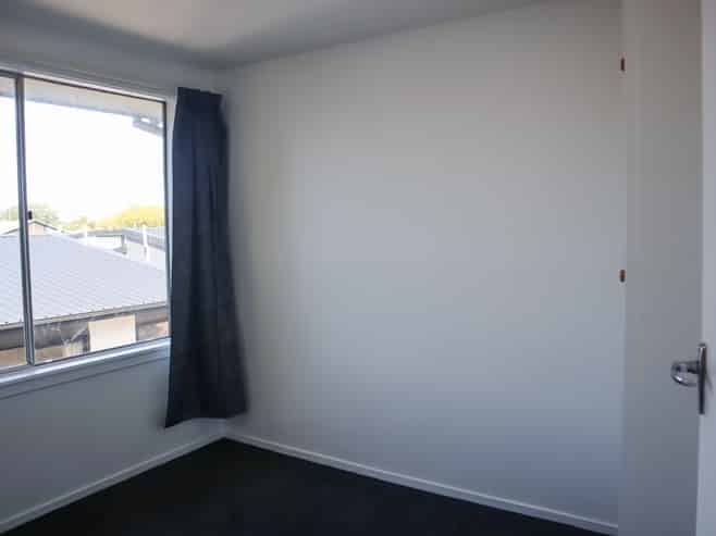 2/21 Olliviers Road, Phillipstown