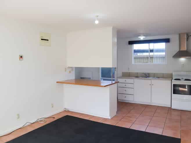 2/21 Olliviers Road, Phillipstown