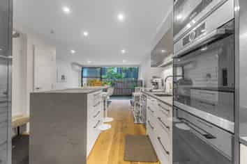 15/6 Waima Street , Grey Lynn