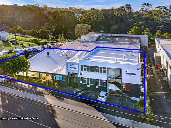 Immaculate & Freehold Office Opportunity