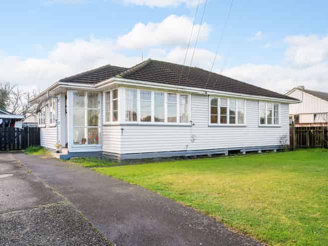 8 Spenser Road, Enderley