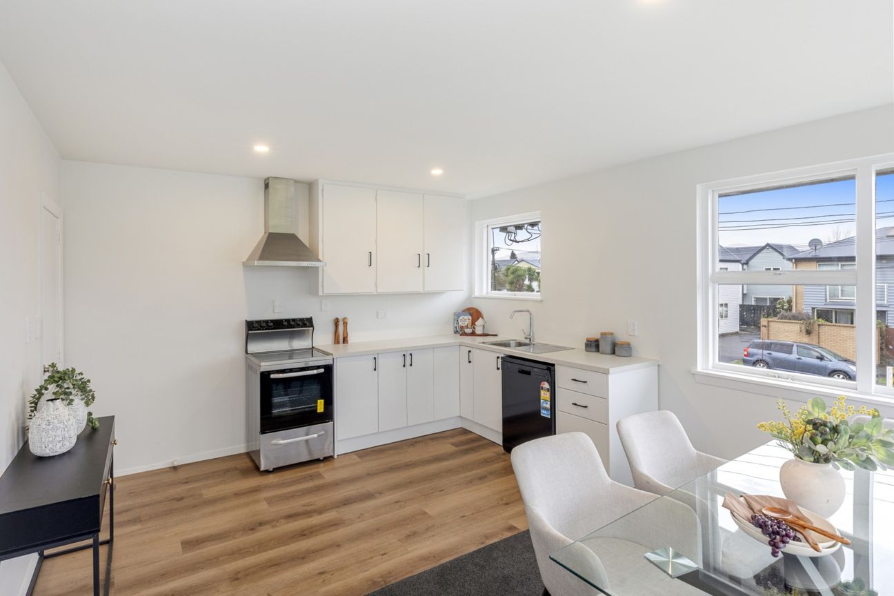 Freshly refurbished three bedroom home - Vista 4