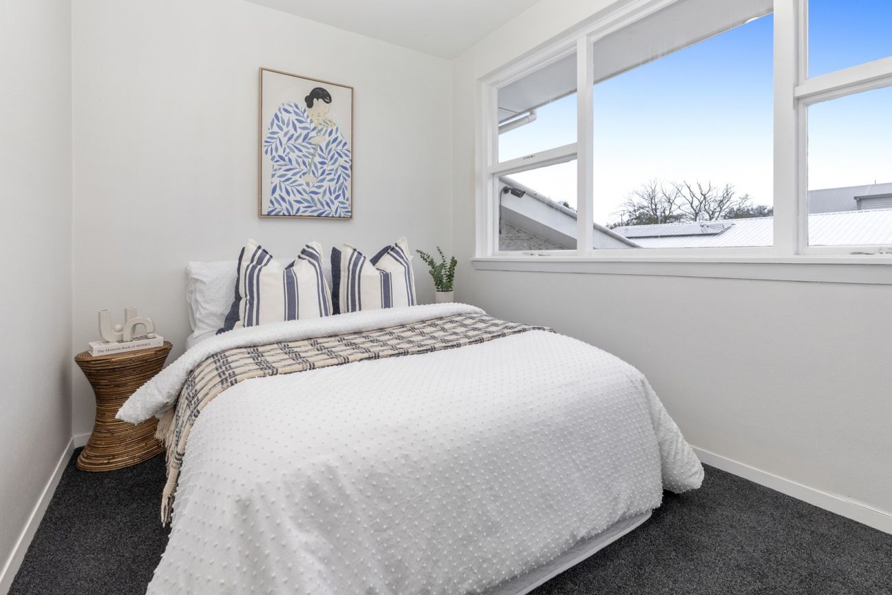 Freshly refurbished three bedroom home - Vista 6