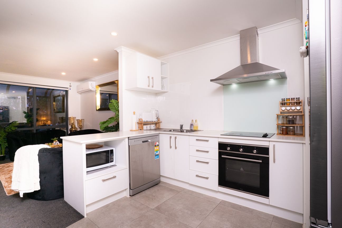 PERFECT FIRST HOME - FREEHOLD, MODERN & READY! - View 3