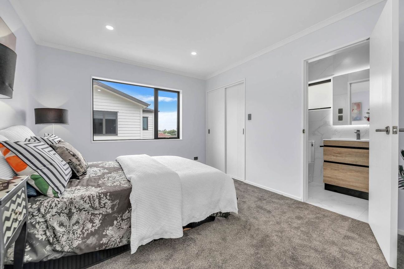 Brand New Standalone Family Home in Prime Papatoetoe Location - Vista 6
