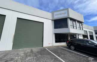 Tidy Albany unit – ready to occupy