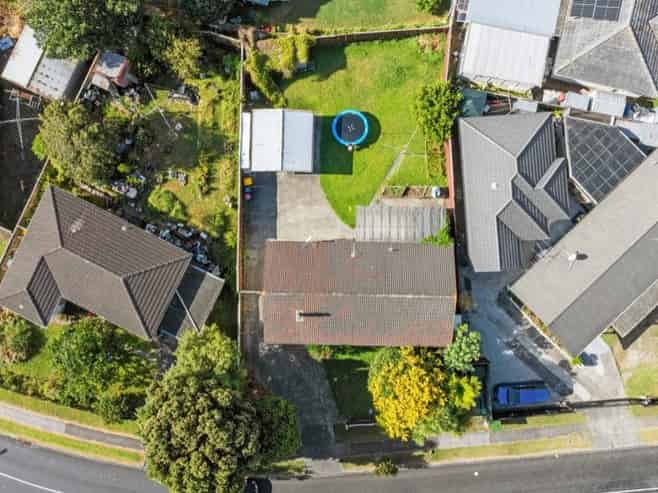 64 Sunlands Drive, Manurewa