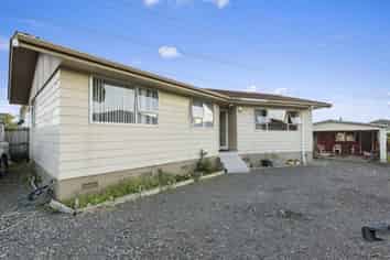 29 Othello Drive, Clover Park
