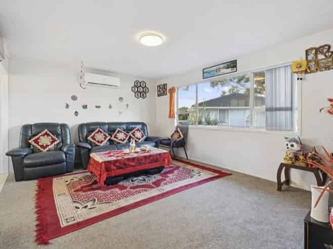 29 Othello Drive, Clover Park