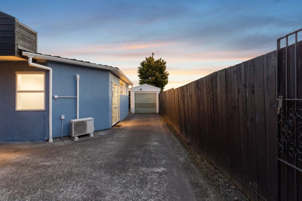 Stylish, Spacious & Seriously Sharp Priced! - Vista 2