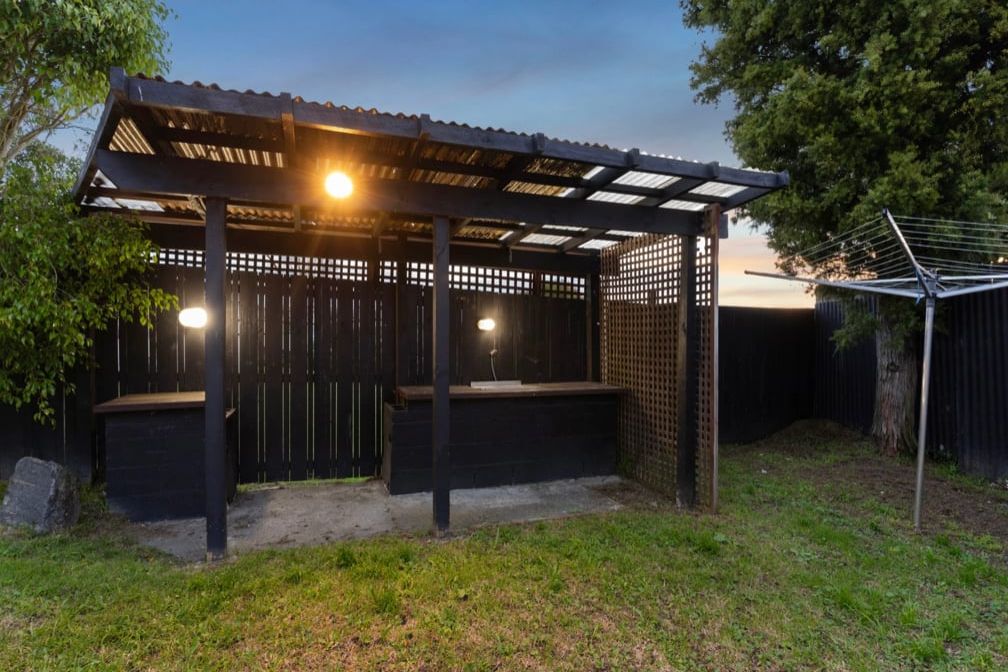 Stylish, Spacious & Seriously Sharp Priced! - Vista 4