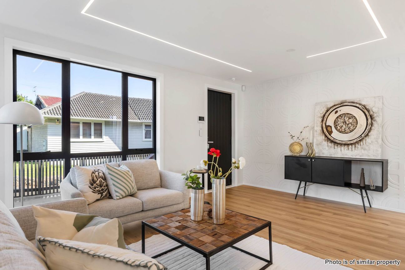 BRAND NEW STANDALONE & FREEHOLD - Visning 3