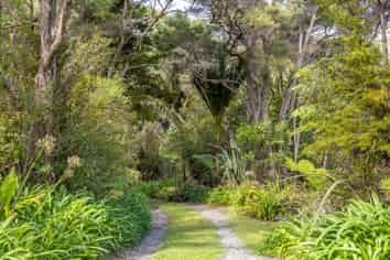 17 Matatea Road, Waimauku