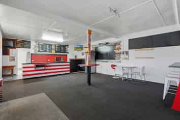 Ex Broughton Street Dairy & Takeaways 