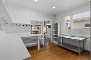 Ex Broughton Street Dairy & Takeaways 