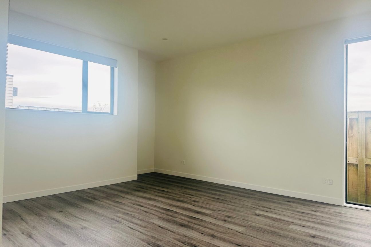 Spacious Freestanding Living with Style & Comfort – pohled 3