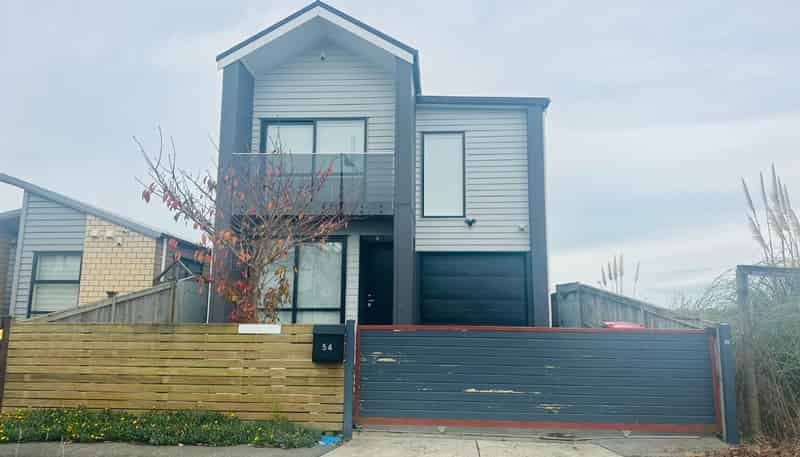 54 John Gray Street, Papakura