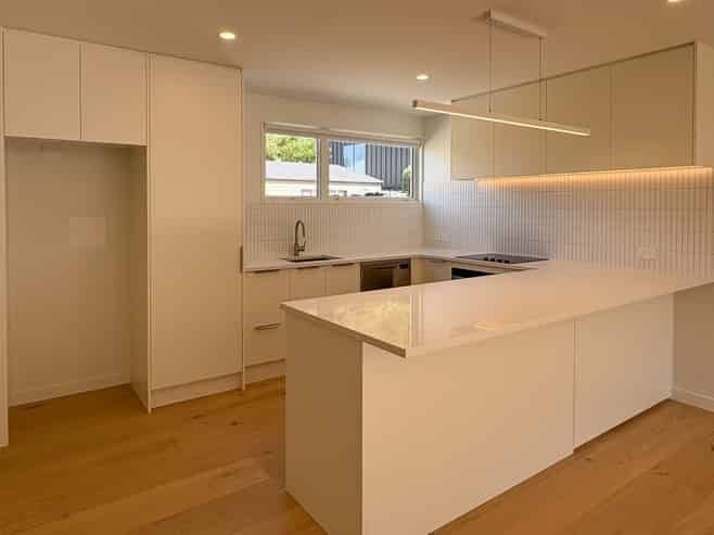 2/14 Nayland Street, Sumner
