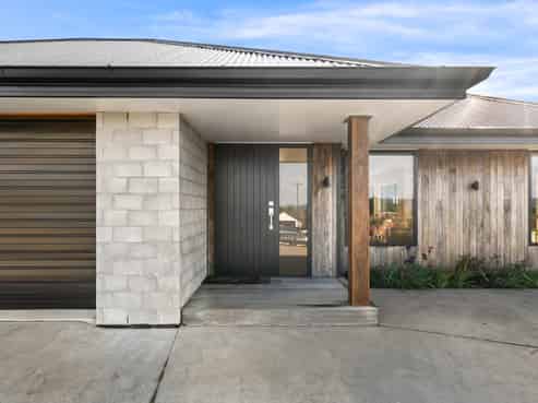 4 Torrey Pines Rise, Kamo