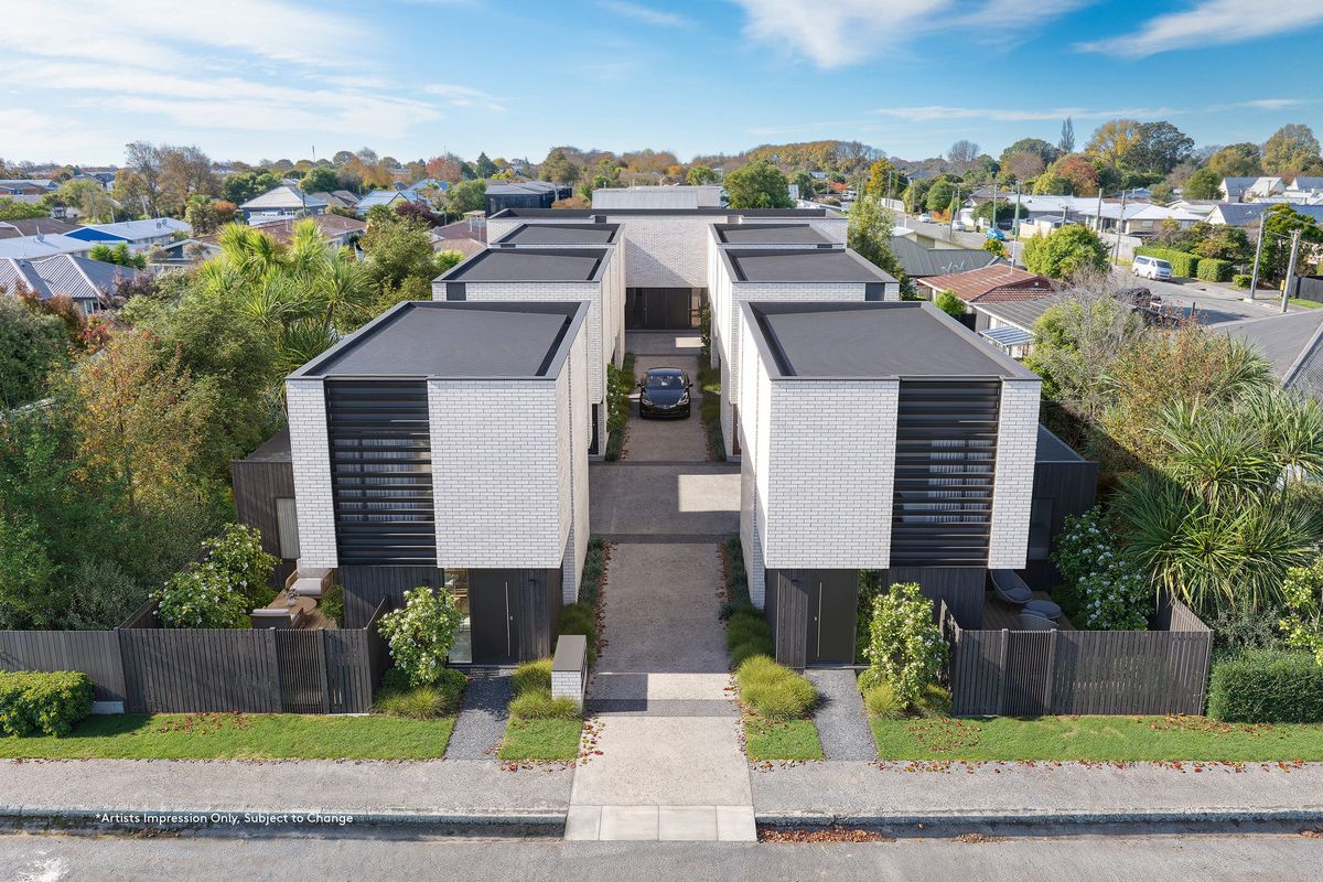 Second Living or Third bedroom Options! - Mehr